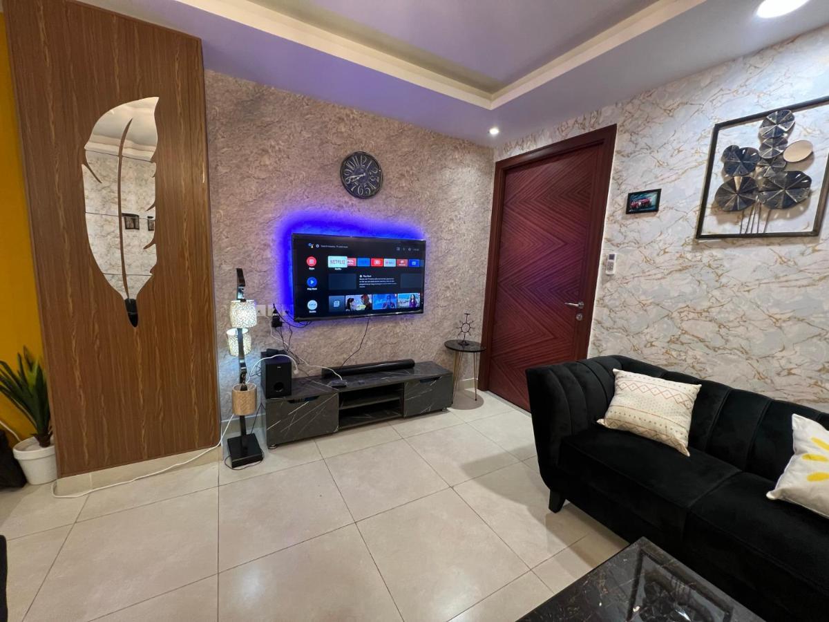 Sunset Luxury Gold Crest Mall Residency Lahore Bagian luar foto