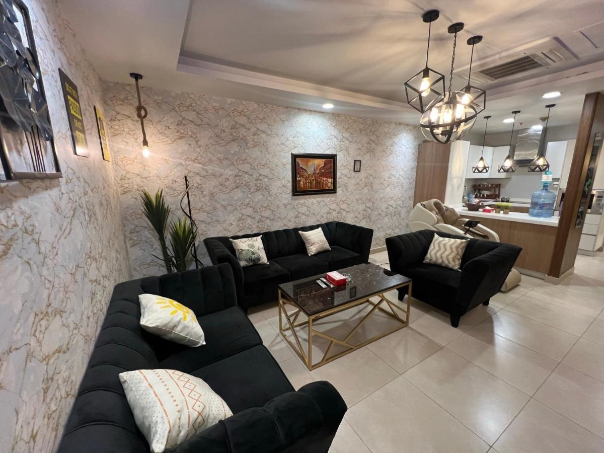 Sunset Luxury Gold Crest Mall Residency Lahore Bagian luar foto