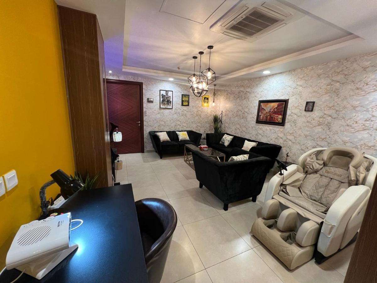 Sunset Luxury Gold Crest Mall Residency Lahore Bagian luar foto