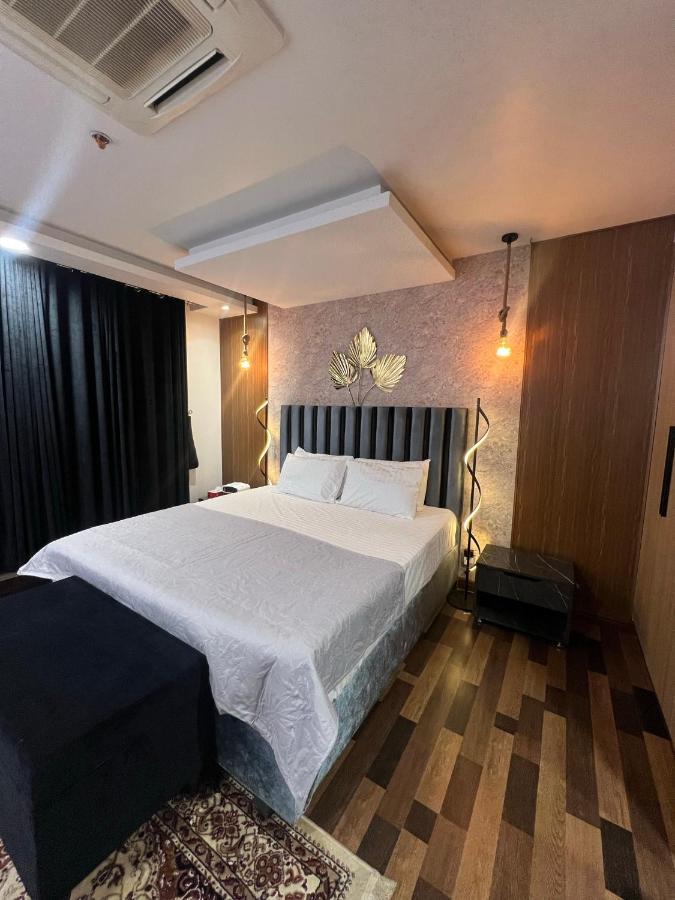 Sunset Luxury Gold Crest Mall Residency Lahore Bagian luar foto