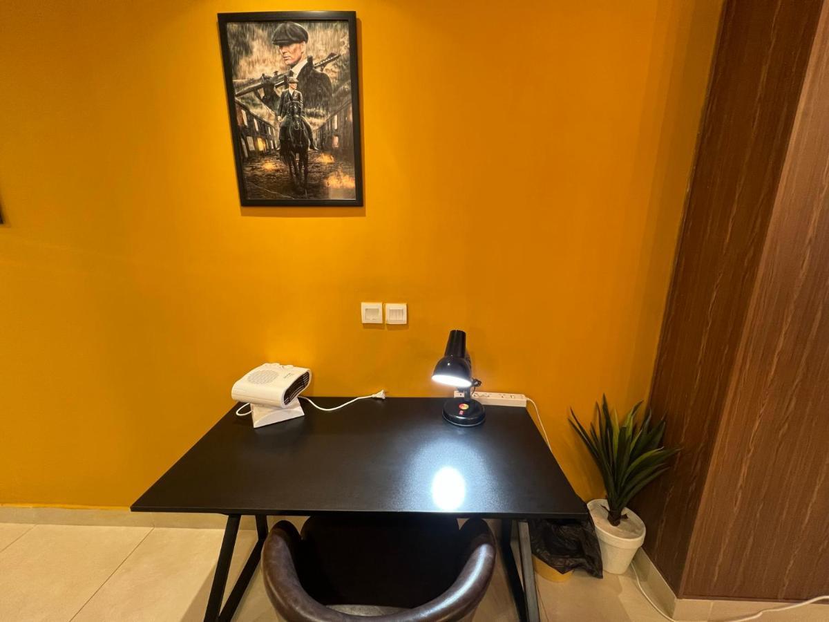 Sunset Luxury Gold Crest Mall Residency Lahore Bagian luar foto