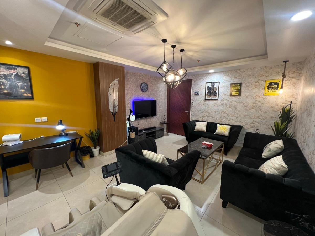 Sunset Luxury Gold Crest Mall Residency Lahore Bagian luar foto