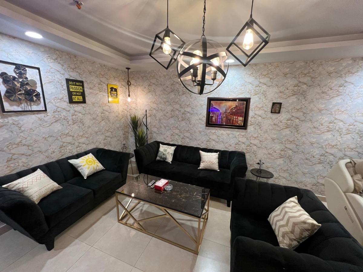 Sunset Luxury Gold Crest Mall Residency Lahore Bagian luar foto