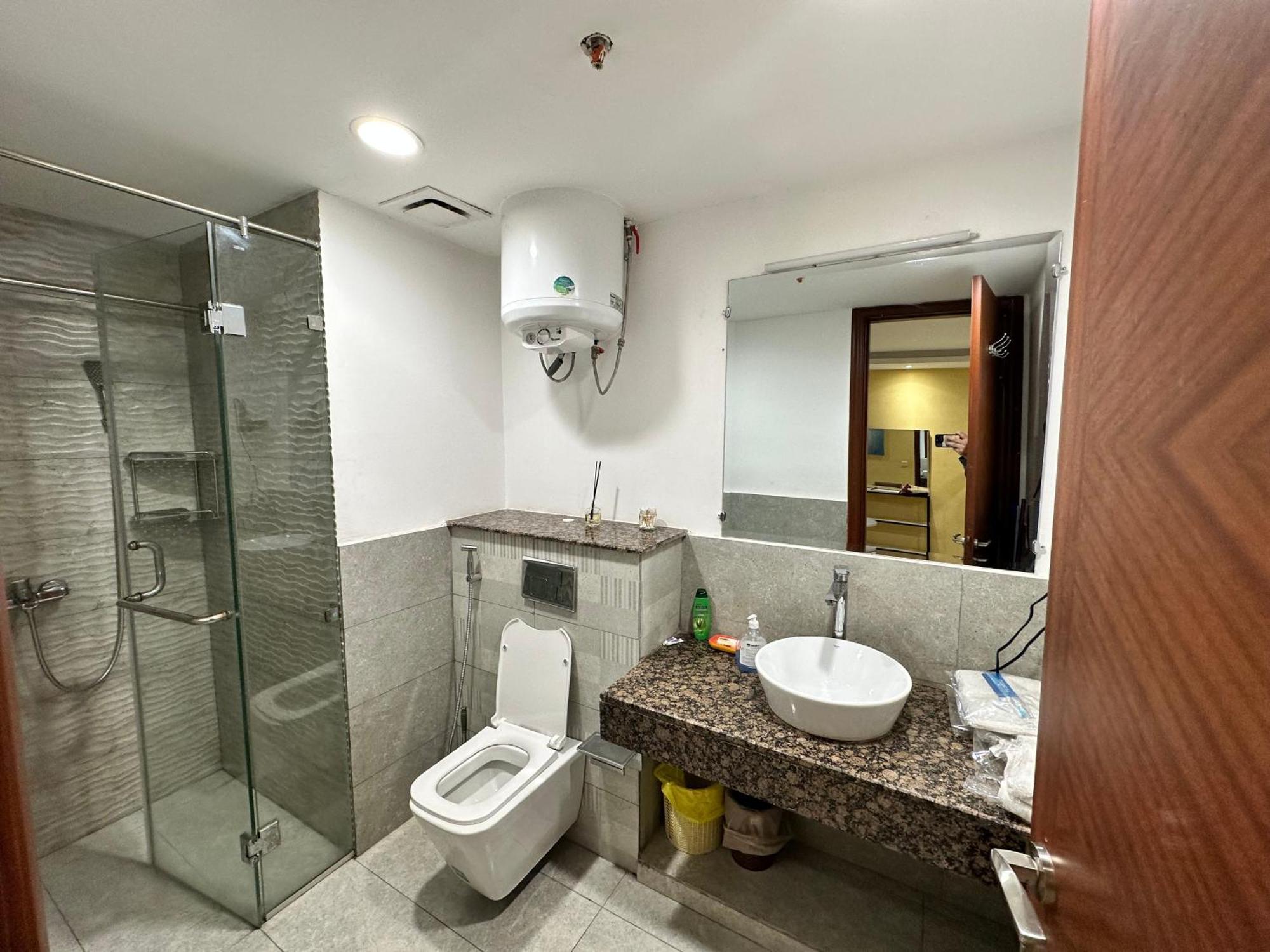 Sunset Luxury Gold Crest Mall Residency Lahore Bagian luar foto