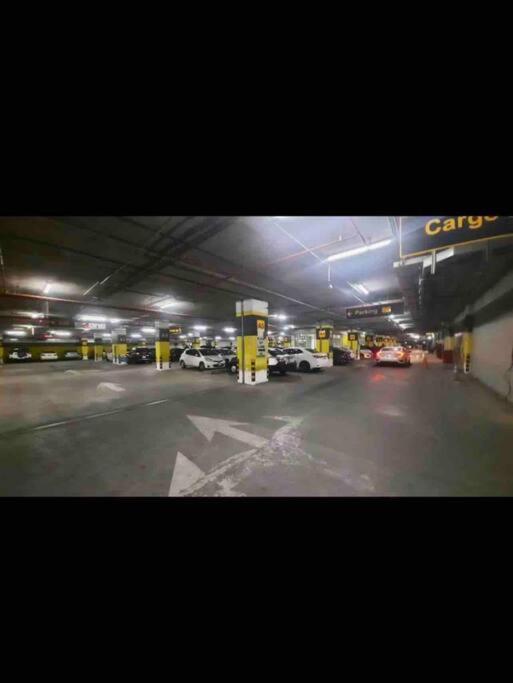 Sunset Luxury Gold Crest Mall Residency Lahore Bagian luar foto
