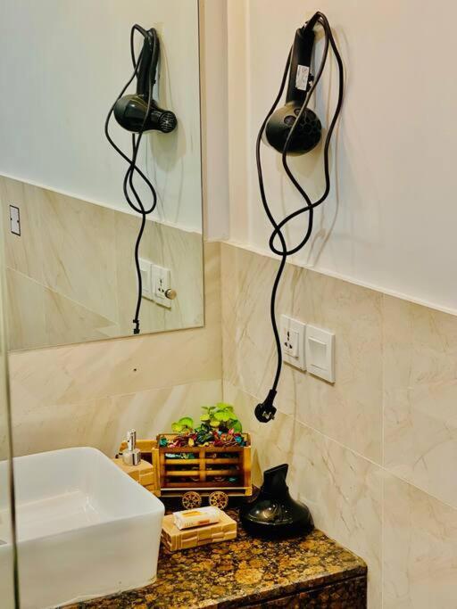 Sunset Luxury Gold Crest Mall Residency Lahore Bagian luar foto