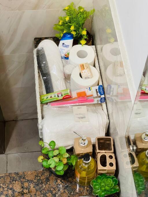 Sunset Luxury Gold Crest Mall Residency Lahore Bagian luar foto