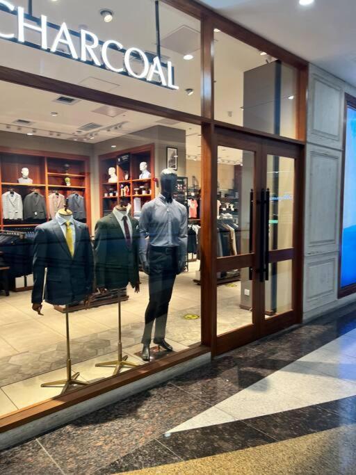 Sunset Luxury Gold Crest Mall Residency Lahore Bagian luar foto