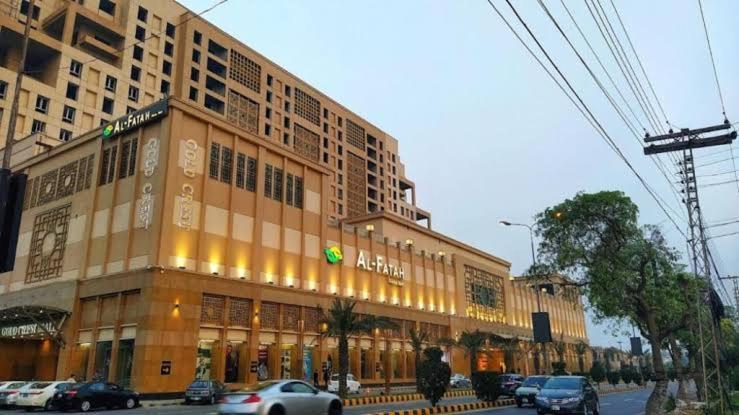 Sunset Luxury Gold Crest Mall Residency Lahore Bagian luar foto